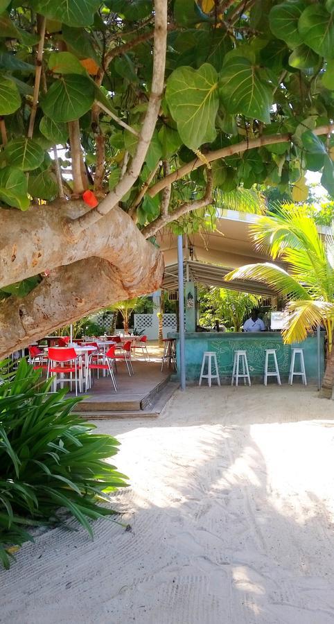 Idle Awhile Beach Hotel Negril Kültér fotó